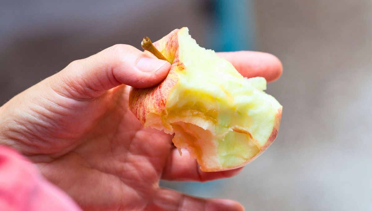 Un truco casero para mantener la textura y color de las manzanas.&nbsp;