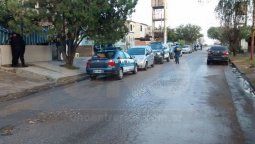 Quince detenidos en allanamientos simultáneos en varios barrios de Paraná por Narcotráfico Quince detenidos en allanamientos simultáneos en varios barrios de Paraná por Narcotráfico