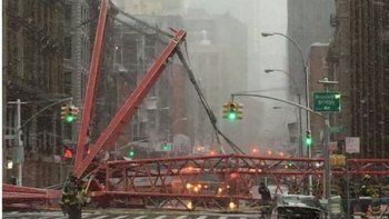 Una historia repetida: un muerto al caer una grúa en Manhattan