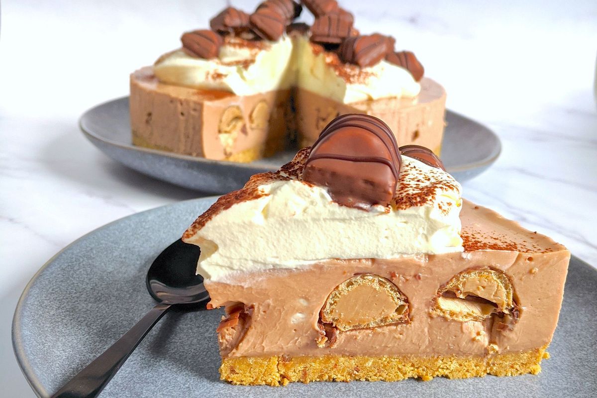 Cheesecake de kinder, una de las recetas más originales y deliciosas de la tarta de queso. Cheesecake de kinder, una de las recetas más originales y deliciosas de la tarta de queso.