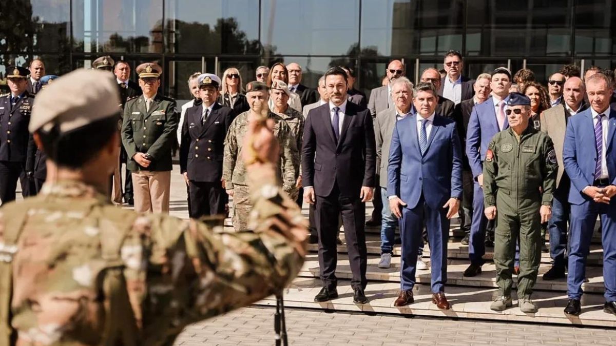 El ministro de Defensa, Luis Petri, fue consultado por la Fábrica de Explosivos de Jáchal y aseguró que están buscando inversiones público-privadas.