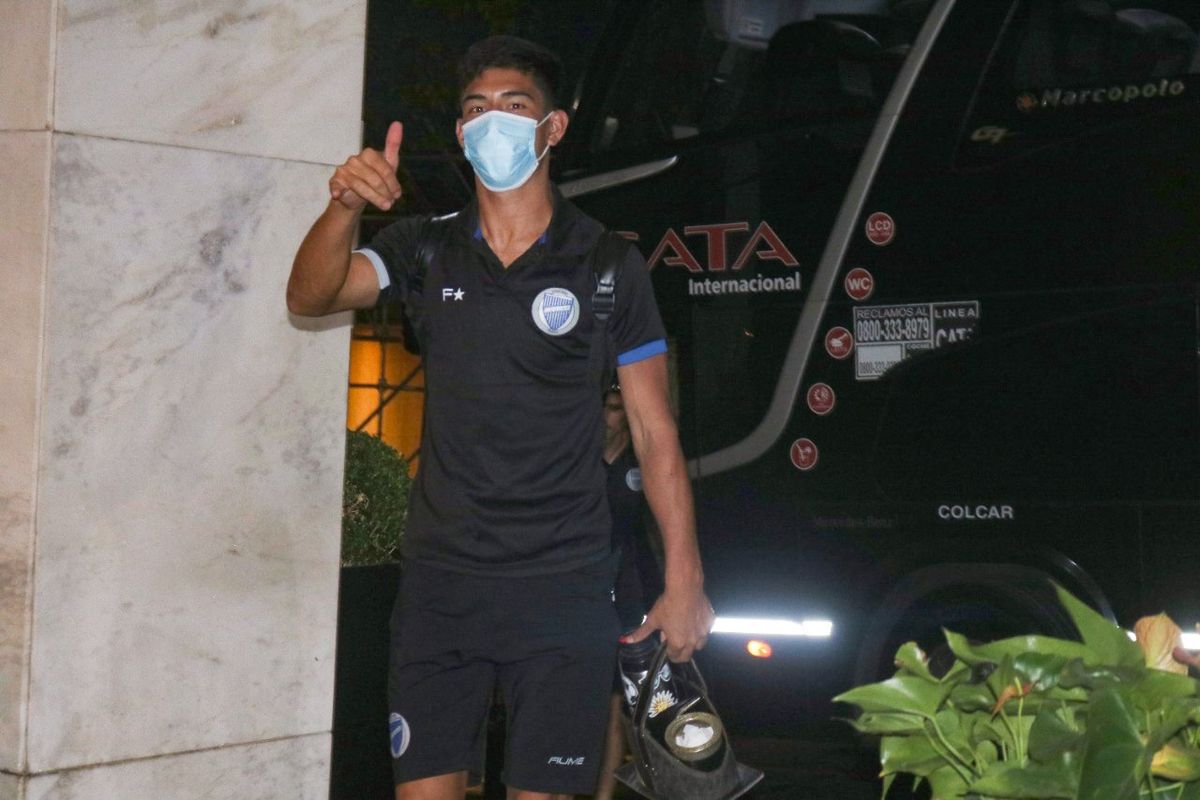 Godoy Cruz llegó este martes a Buenos Aires para jugar con Boca