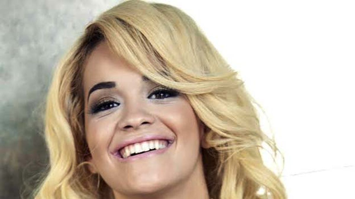 Rita Ora presentó su nuevo sencillo junto a su novio Calvin Harris