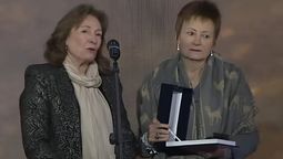 Esther Sánchez (UNCuyo) recibió el galardón junto a su par de la Universidad de Valencia, María Vicente Mestre.