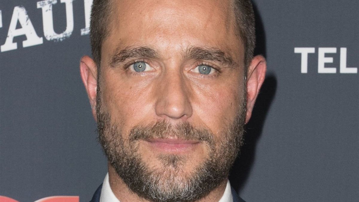 El actor Michel Brown es el actor principal de la nueva película de Netflix.