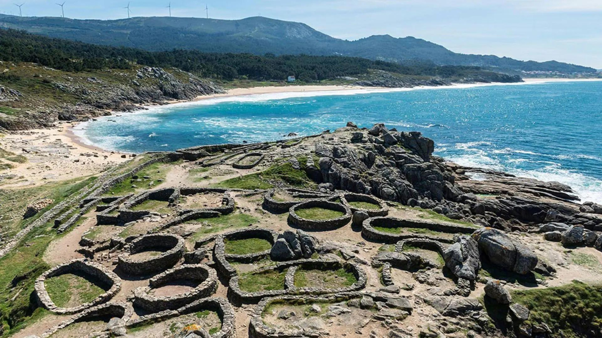 Esta es la encantadora playa en Galicia que fue elegida por los celtas en el siglo IV a. C. como refugio.