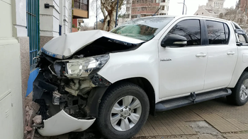 Un hombre de 67 años se descompensó mientras manejaba su camioneta, chocó y murió Un hombre de 67 años se descompensó mientras manejaba su camioneta, chocó y murió