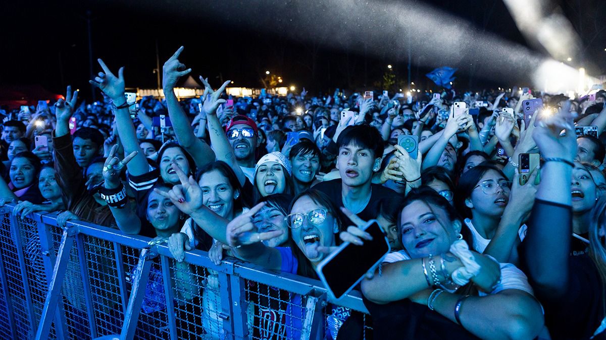 Airbag llenó el Multiespacio Cultural Luján de Cuyo. Airbag llenó el Multiespacio Cultural Luján de Cuyo.