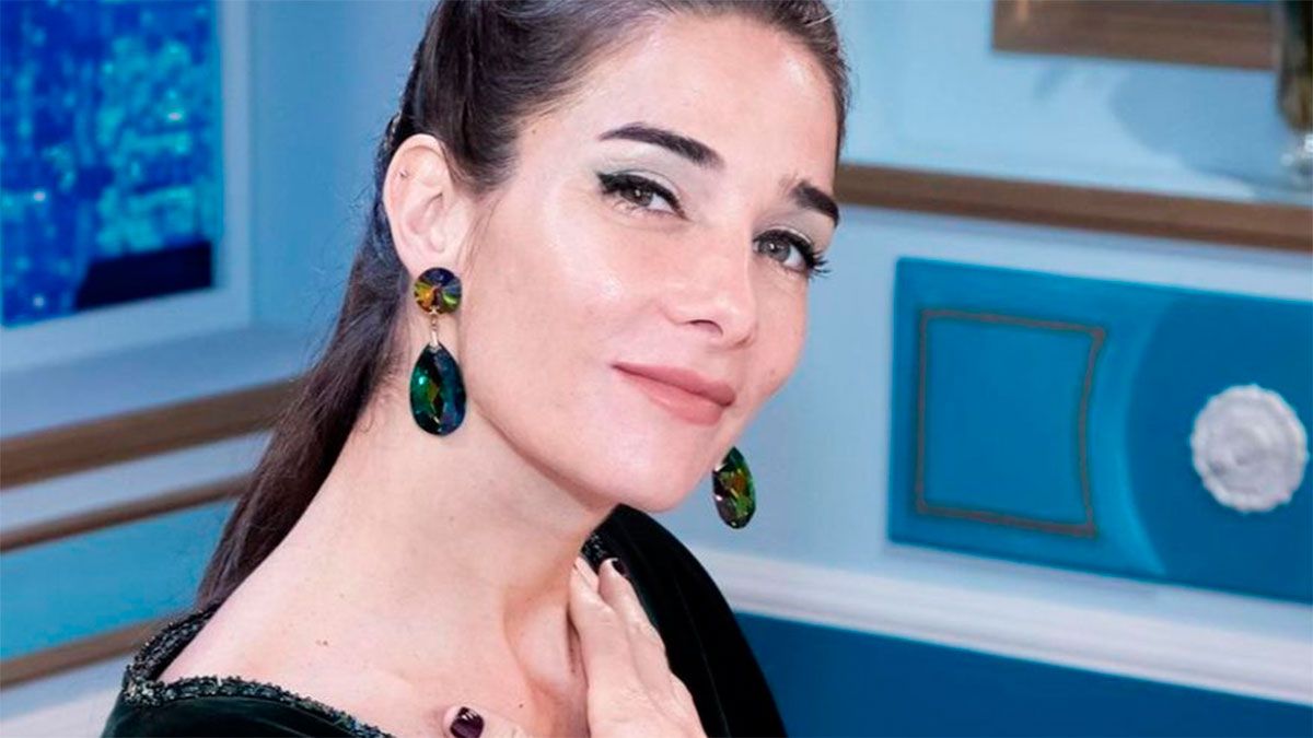 Juana Viale sorprendió con outfit: 