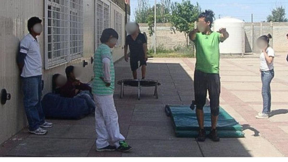 La escuela Armando Tejada Gómez está ubicada en medio de barrios conflictivos de Las Heras. La guerra de bandas de la zona se traslada al interior de la Institución. Imagen ilustrativa.