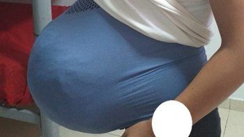 Narco embarazo: en una panza falsa escondía 15 paquetes de marihuana