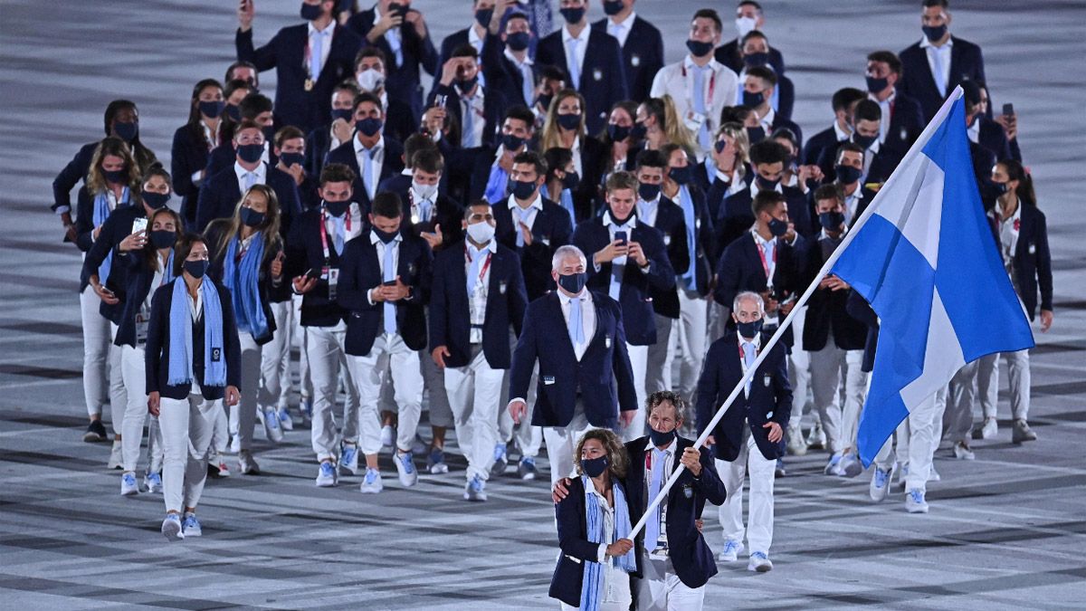 La delegación argentina desfiló en el Estadio Olímpico de Tokio