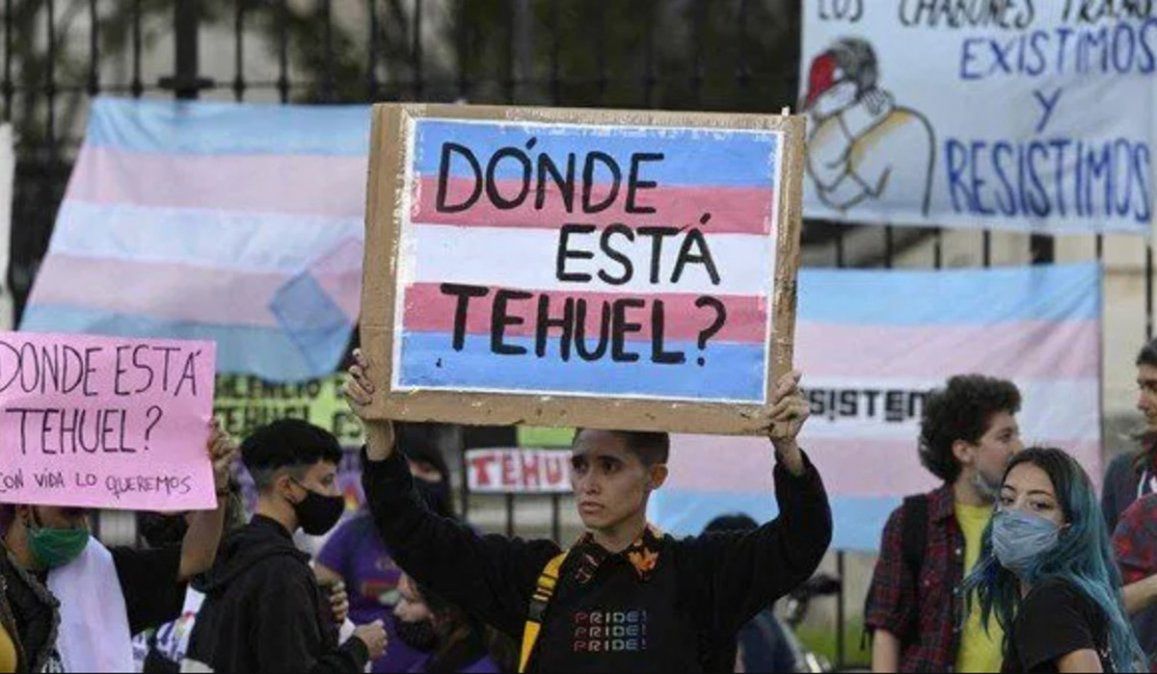 Tehuel desapareció hace un mes, y por pedido de sus familiares y amigos, el Ministerio de Seguridad de la Provincia de Buenos Aires ofrece recompensa para quien brinde datos certeros sobre su paradero