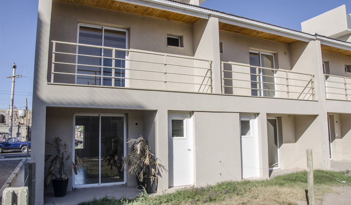 Se proyectan viviendas unifamiliares y plurifamiliares.