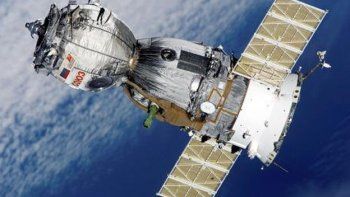 Soyuz se acopló con éxito a la estación espacial