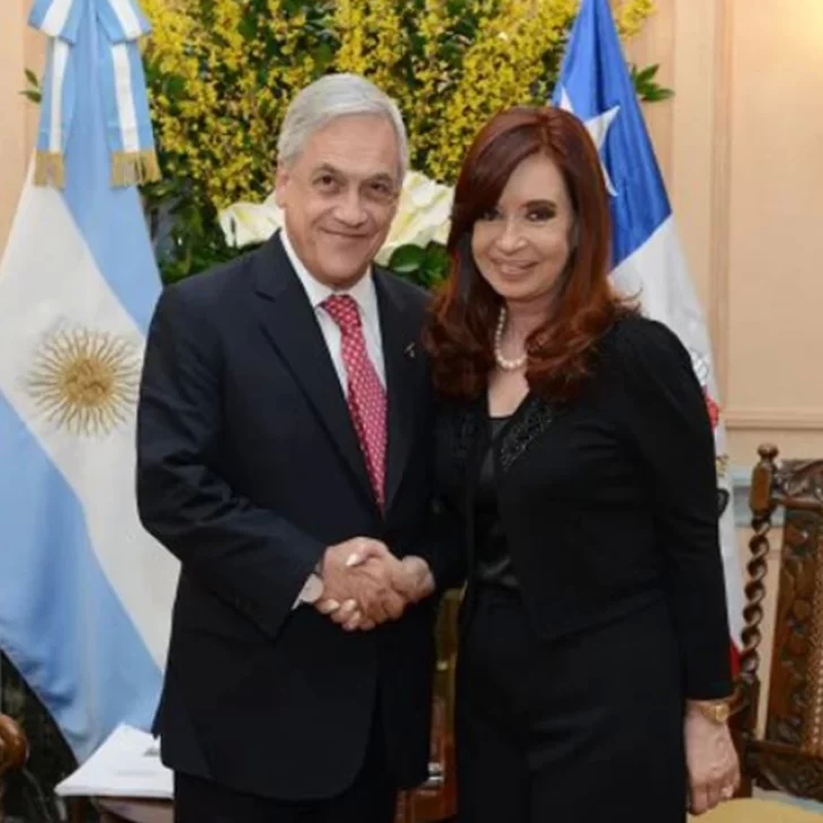 Sebastián Piñera con Cristina Fernández. Sebastián Piñera con Cristina Fernández.