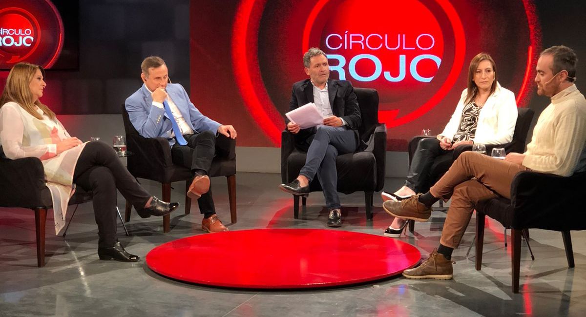 Andrea Pattini, Carlos Hernández, Nacho Rodríguez, Carina Scandura y Roberto Stahringer. Andrea Pattini, Carlos Hernández, Nacho Rodríguez, Carina Scandura y Roberto Stahringer.