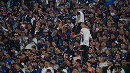 Los hinchas de Independiente Rivadavia se encontraron con multas en sus vehículos.