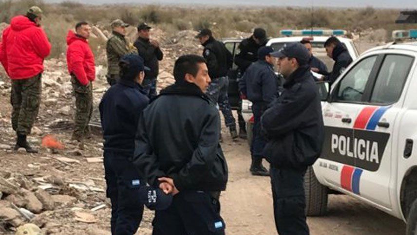 Búsqueda desesperada: el marido la sorprendió con un amante y ella huyó al campo