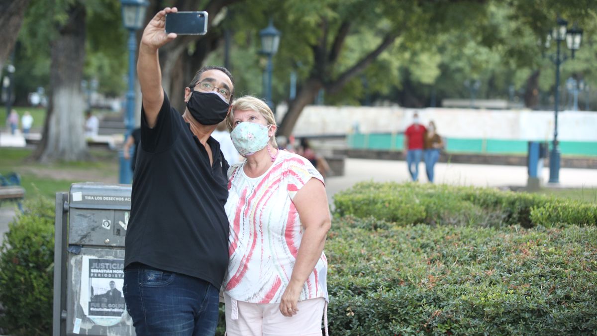 El crecimiento de casos de coronavirus en Mendoza no deja de preocupar a las autoridades por el colapso del sistema sanitario.