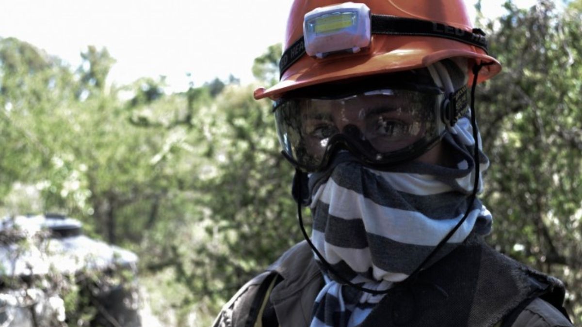 Brigadista con su equipo para los incendios. (Foto: Lourdes Karen Antonella Sauch) Brigadista con su equipo para los incendios. (Foto: Lourdes Karen Antonella Sauch)