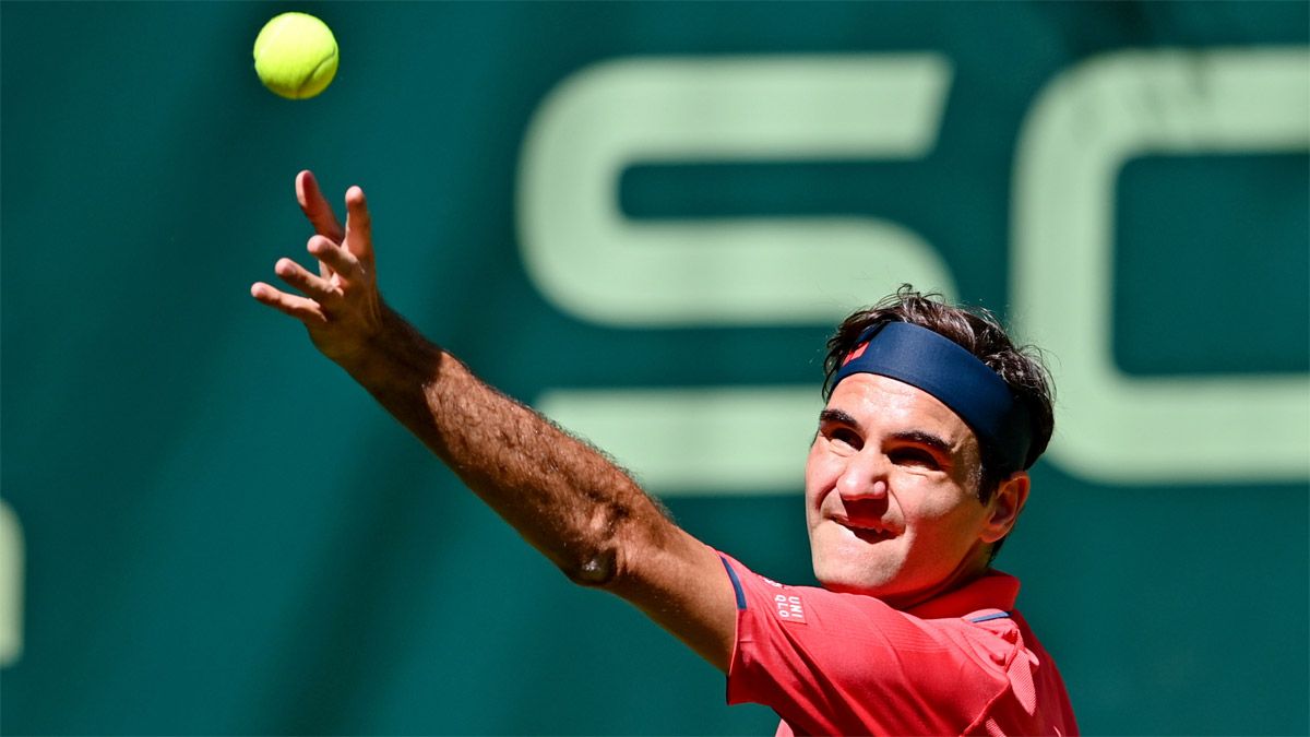 ¡Federer regresó con todo en el césped!