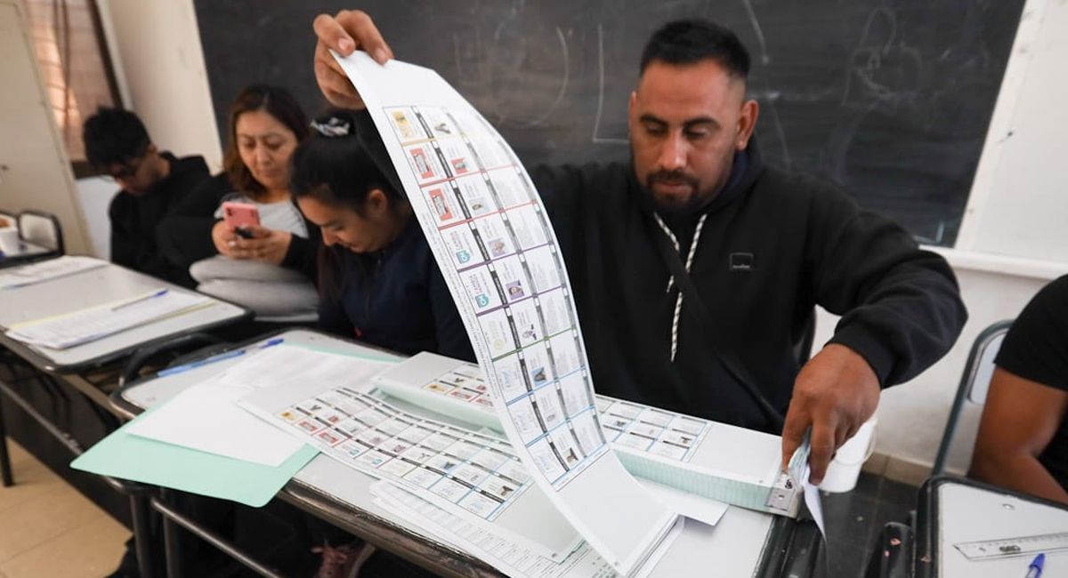 La Junta Electoral destacó el rol de autoridades de mesa y capacitadores.