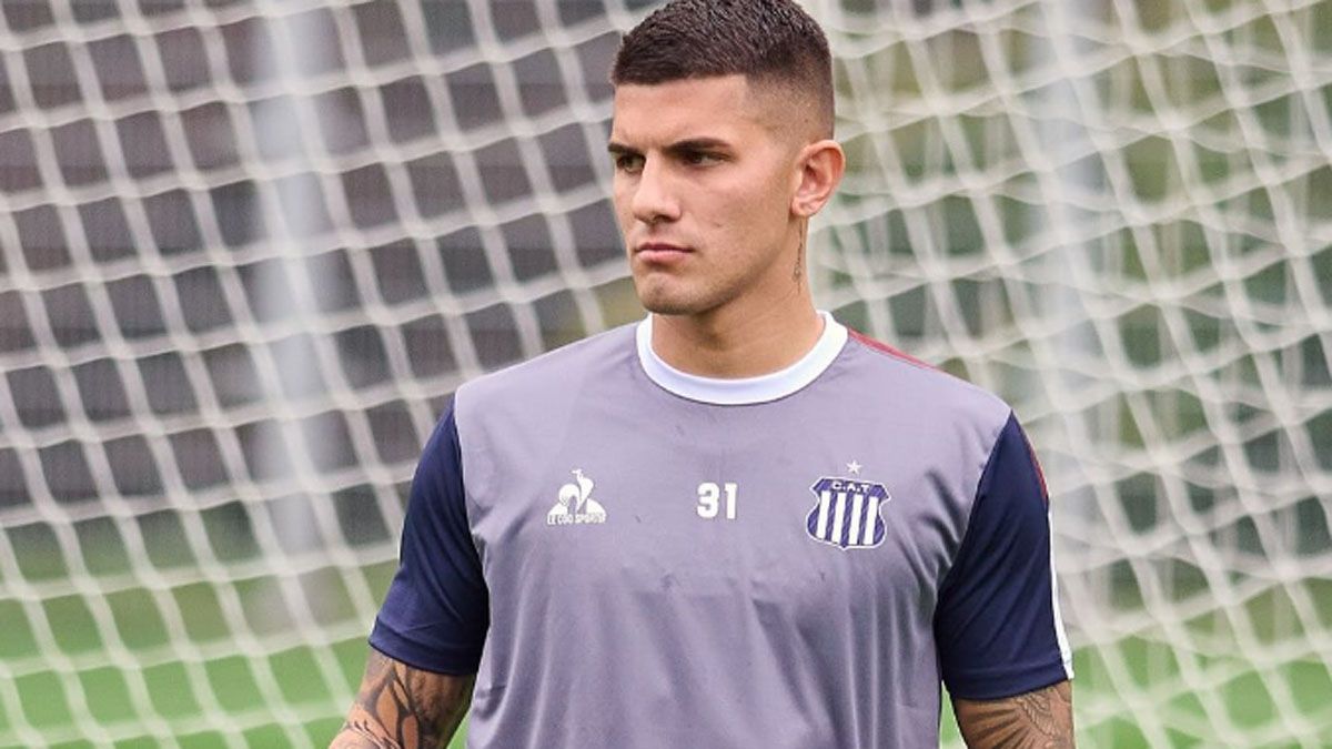 Imanol Segovia, de Racing a Independiente Rivadavia, con paso previo por Talleres. Imanol Segovia, de Racing a Independiente Rivadavia, con paso previo por Talleres.