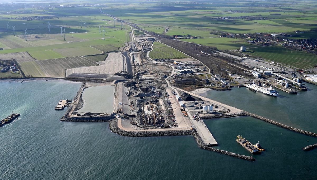 La autopista submarina más larga del mundo: un túnel de 18 kilómetros que flota en el fondo del mar