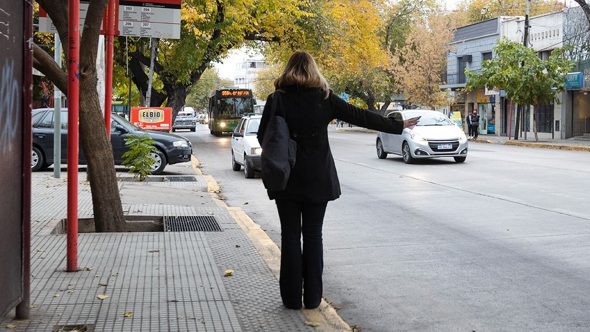 El gremio de los choferes de colectivo dará a conocer en las próximas horas si se suma al paro del jueves. El gremio de los choferes de colectivo dará a conocer en las próximas horas si se suma al paro del jueves.