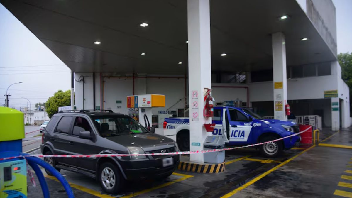 Operativo en estación de servicio: detuvieron a cinco policías acusados de matar a un hombre