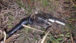 Detuvieron a dos menores con un arma