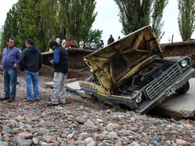 Más de 800 personas debieron ser asistidas por las intensas lluvias durante el fin de semana