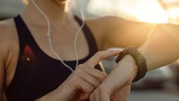 Sin cables ni baterías, la tecnología que convierte el calor corporal en energía ya impulsa una nueva generación de dispositivos electrónicos.