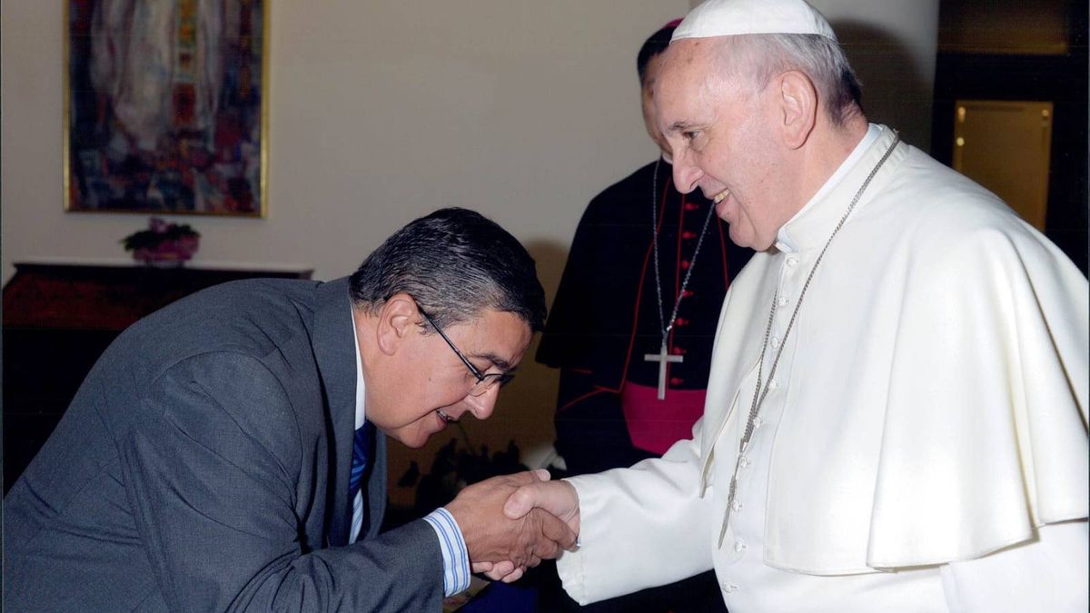 El sanrafaelino Robinson Julián y el Papa Francisco