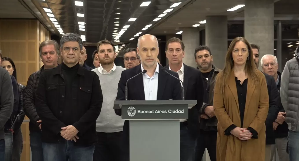 Larreta y Juntos por el Cambio en conferencia.
