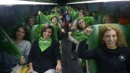 Más de cien micros parten desde Rosario rumbo al Congreso