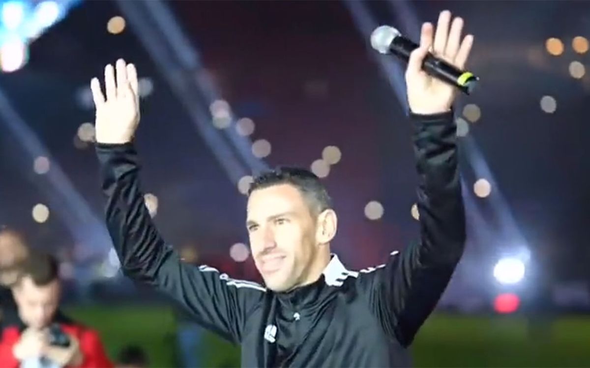 Maxi Rodríguez convocó a una multitud y a grandes figuras, como Lionel Messi, en su despedida Maxi Rodríguez convocó a una multitud y a grandes figuras, como Lionel Messi, en su despedida