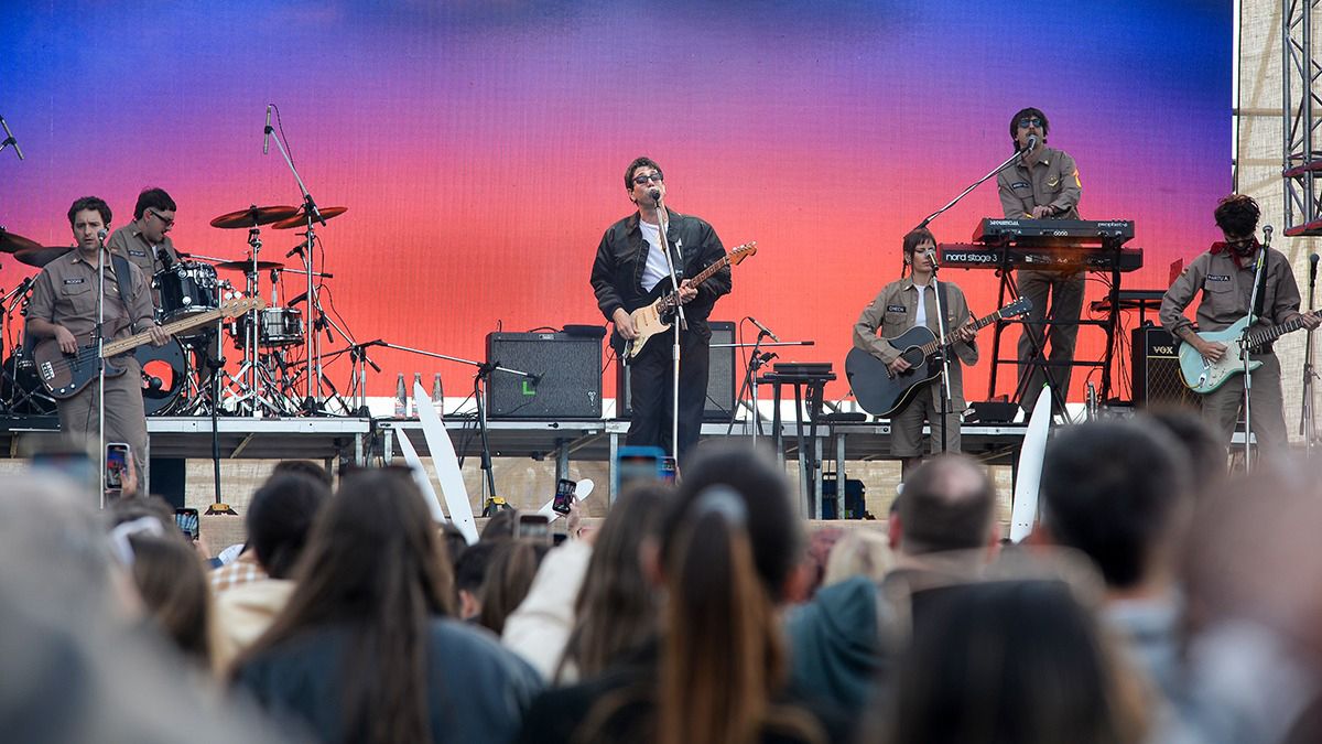 Conociendo Rusia, una de las presentaciones estelares en el Wine Rock. Conociendo Rusia, una de las presentaciones estelares en el Wine Rock.
