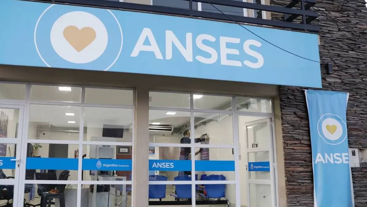 Milei Y ANSES Confirmaron Doble Aumento Y Bono Para AUH Y AUE En Junio