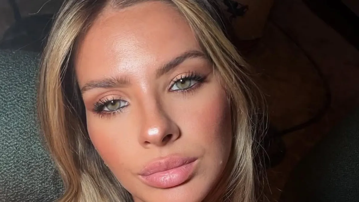 El look turco de la China Suárez que generó críticas y revuelo. El look turco de la China Suárez que generó críticas y revuelo.