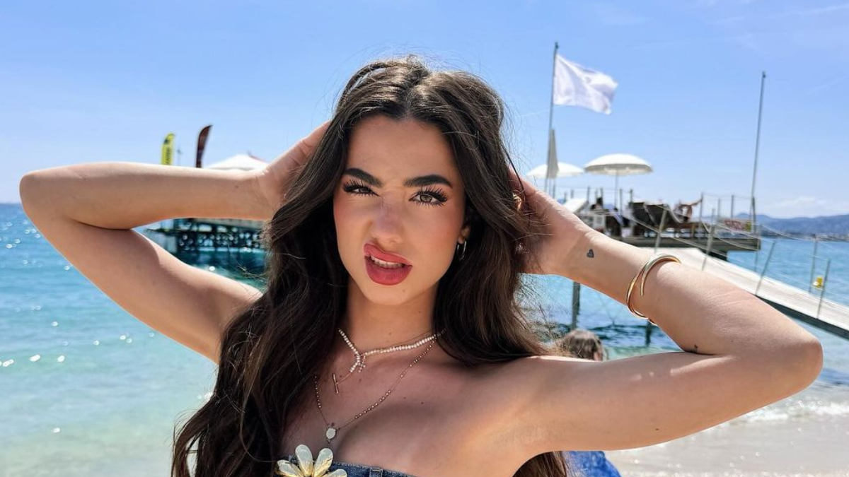 Lola Lolita, la influencer, siempre marca tendencia con sus increíbles looks. Lola Lolita, la influencer, siempre marca tendencia con sus increíbles looks.