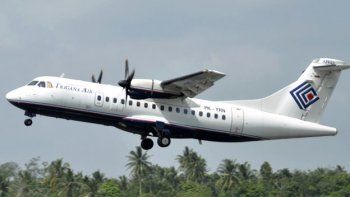 La compañía aérea de Indonesia cuyo avión se estrelló está prohibida en la Unión Europea