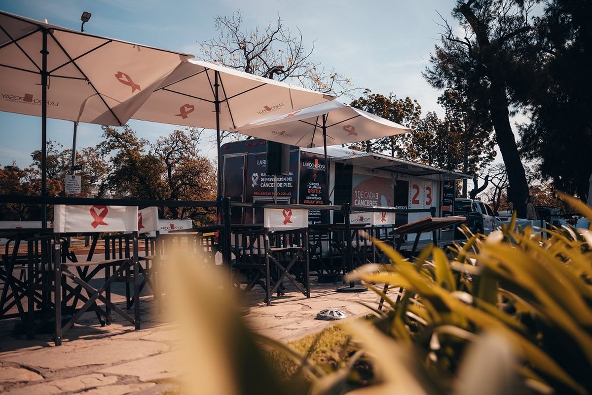 La Roche-Posay realiza la campaña Salva Tu Piel, una iniciativa integral para el chequeo gratuito de lunares. La Roche-Posay realiza la campaña Salva Tu Piel, una iniciativa integral para el chequeo gratuito de lunares.