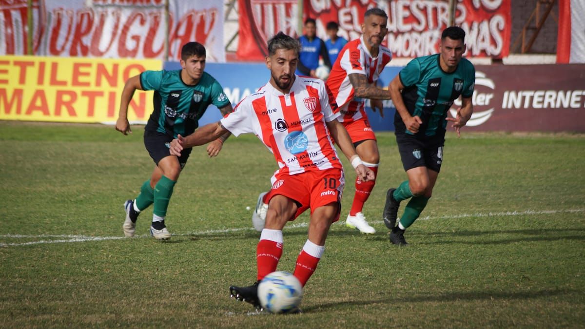 Ignacio Simionato viene de marcar un gol en San Martín. Ignacio Simionato viene de marcar un gol en San Martín.