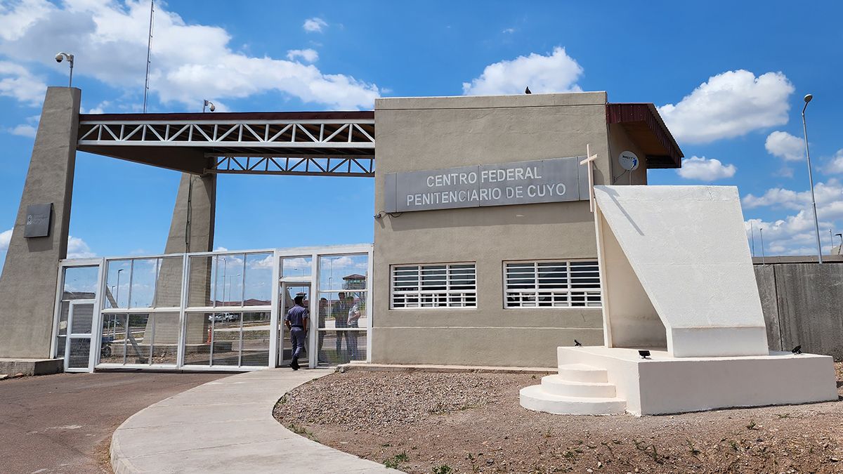 La cárcel federal en Campo Cacheuta que fue inaugurada este miércoles por el presidente Alberto Fernández y otros funcionarios nacionales y provinciales.