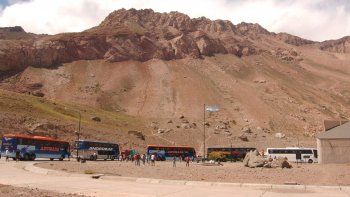 El Paso a Chile cerró a las 19 por el toque de queda tras el estallido social