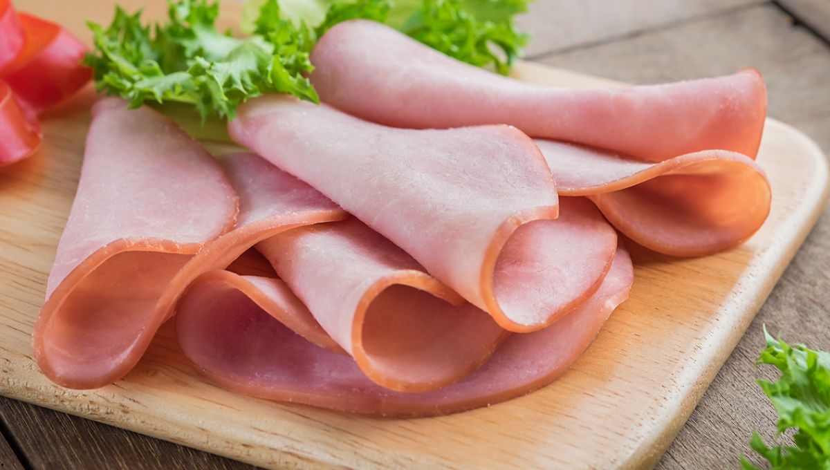 En qué se diferencia el jamón crudo y el jamón cocido.
