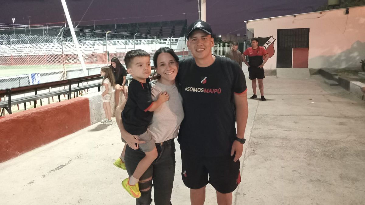 Luis García junto a su esposa Florencia y su hijo Mateo.