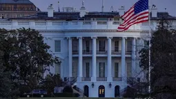 Incidente en la Casa Blanca, una camioneta atravesó el perímetro de seguridad y hay un detenido